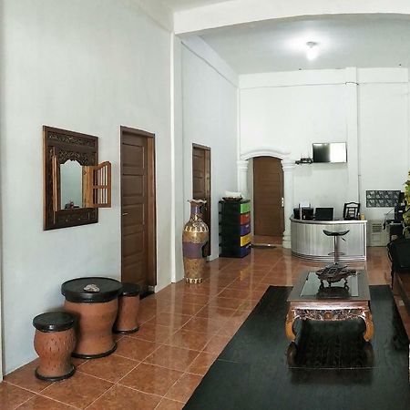 Kana Hasya Homestay "Rumoh Jamee" Meulaboh 외부 사진